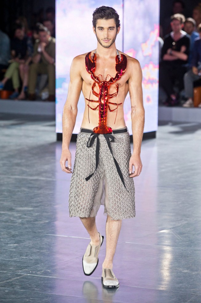 desfile-galliano-men-verao2013-120