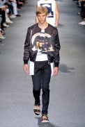 desfile-givenchy-men-verao2013-104