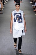 desfile-givenchy-men-verao2013-105