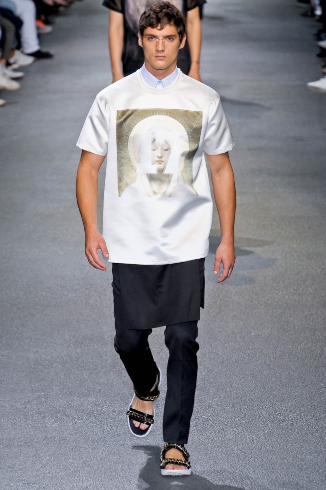 desfile-givenchy-men-verao2013-115