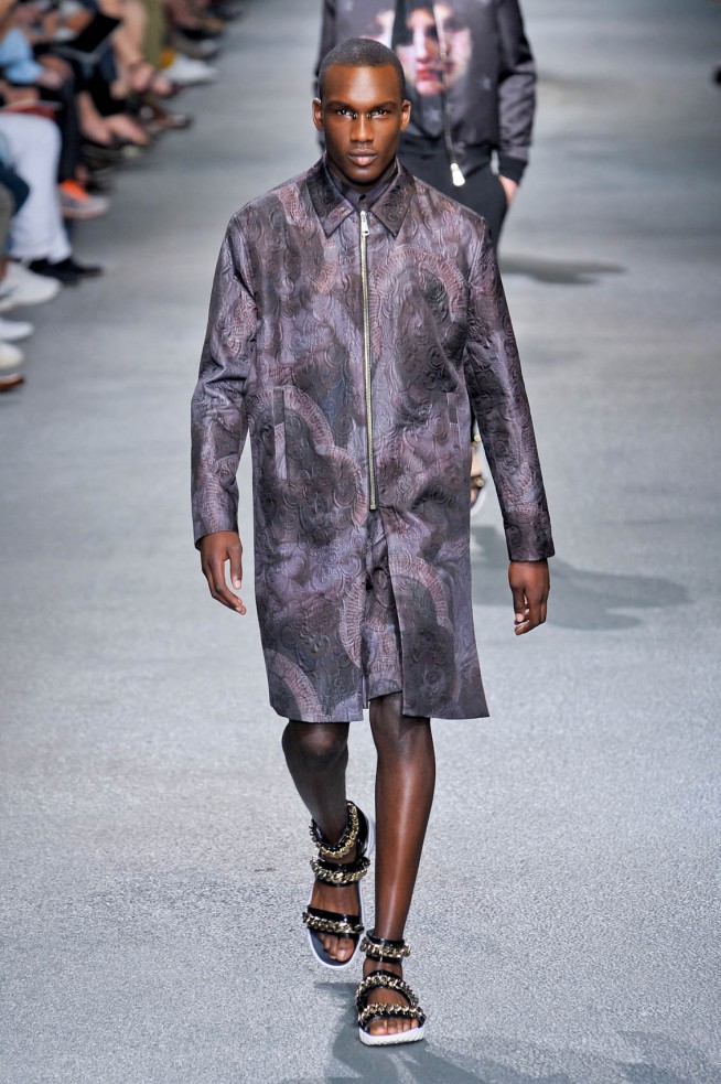desfile-givenchy-men-verao2013-121