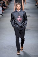 desfile-givenchy-men-verao2013-124