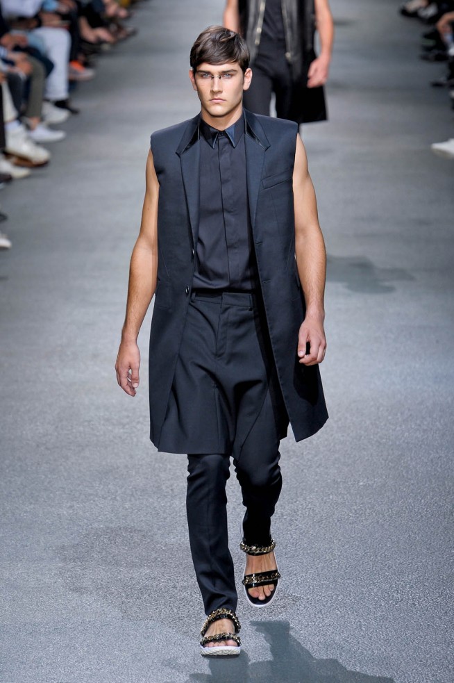 desfile-givenchy-men-verao2013-133