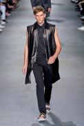 desfile-givenchy-men-verao2013-134