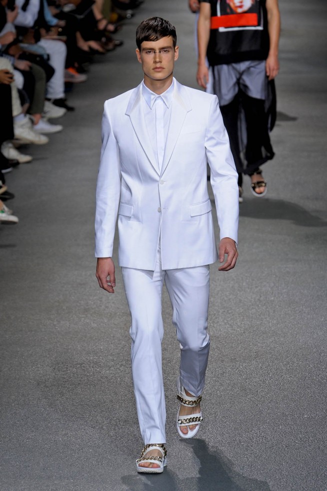 desfile-givenchy-men-verao2013-143