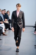 desfile-junya-watanabe-paris-men-verao2013-114