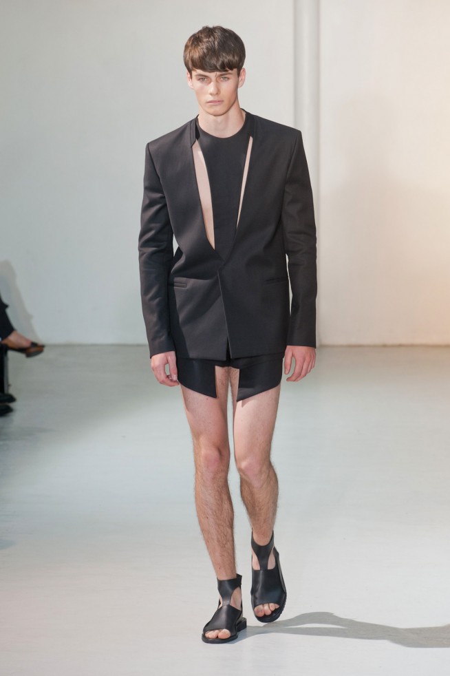 desfile-mugler-paris-men-verao2013-102