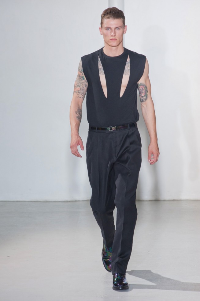 desfile-mugler-paris-men-verao2013-132