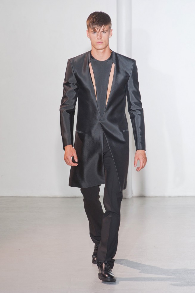 desfile-mugler-paris-men-verao2013-133