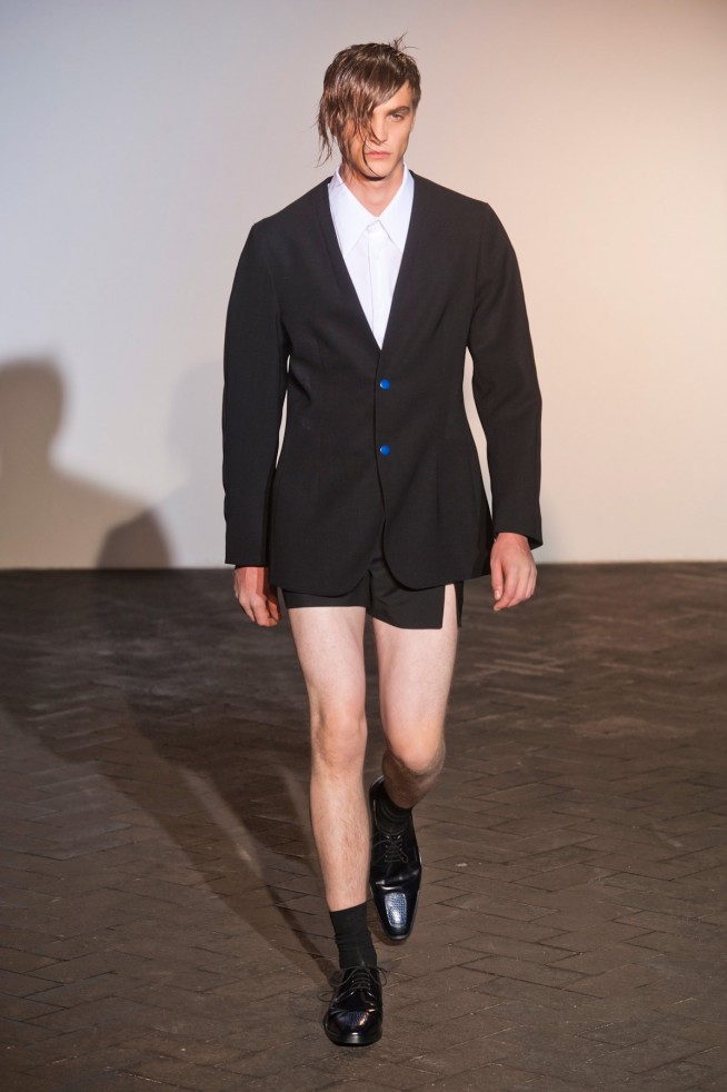 desfile-raf-simons-paris-men-verao2013-102