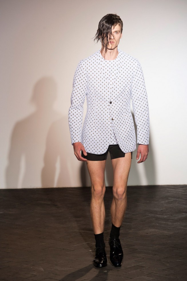 desfile-raf-simons-paris-men-verao2013-114