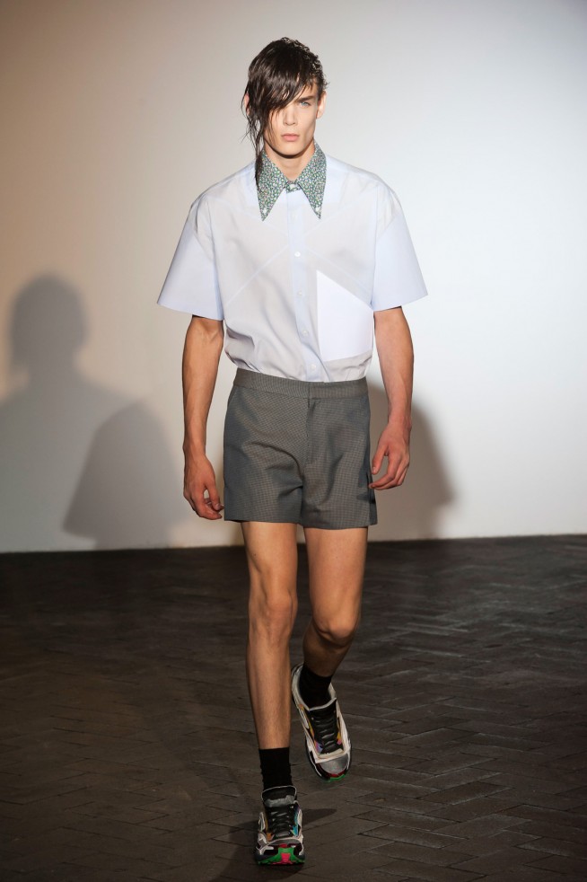 desfile-raf-simons-paris-men-verao2013-123