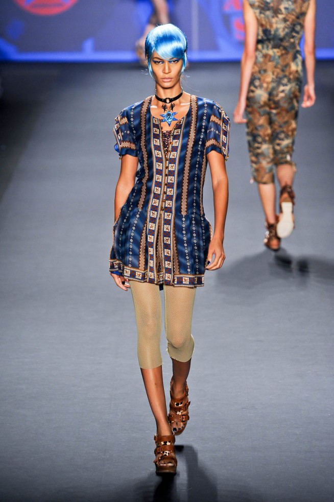desfile-anna-sui-nova-york-verao2013-101