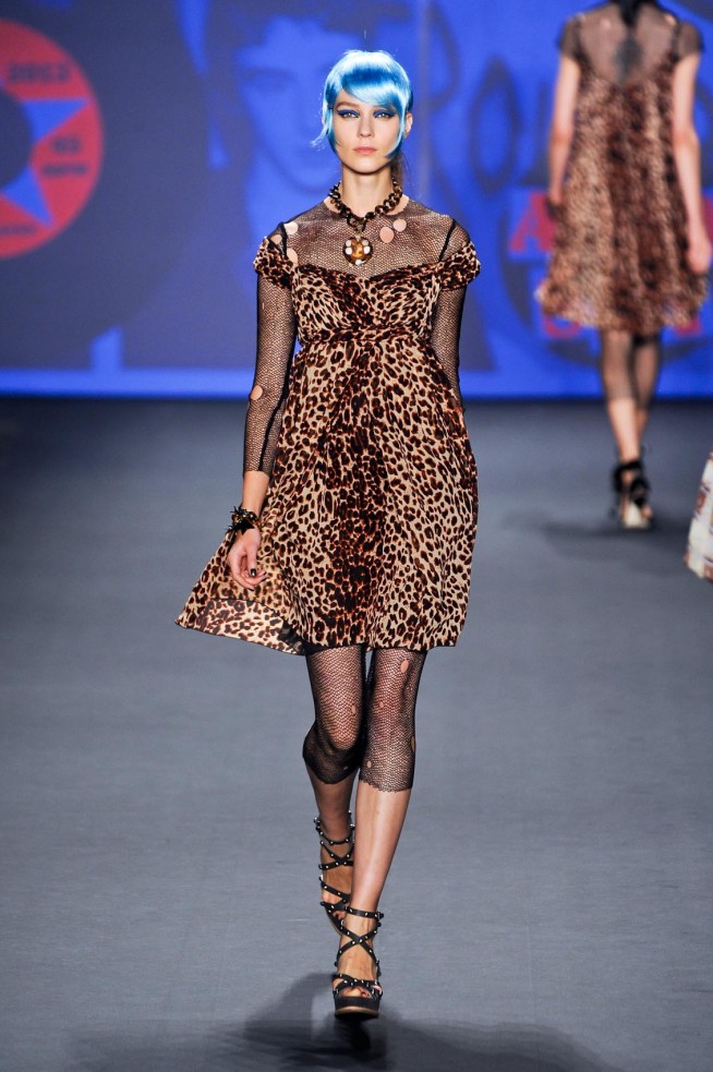 desfile-anna-sui-nova-york-verao2013-109