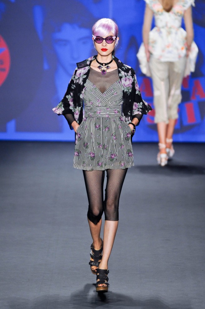 desfile-anna-sui-nova-york-verao2013-113