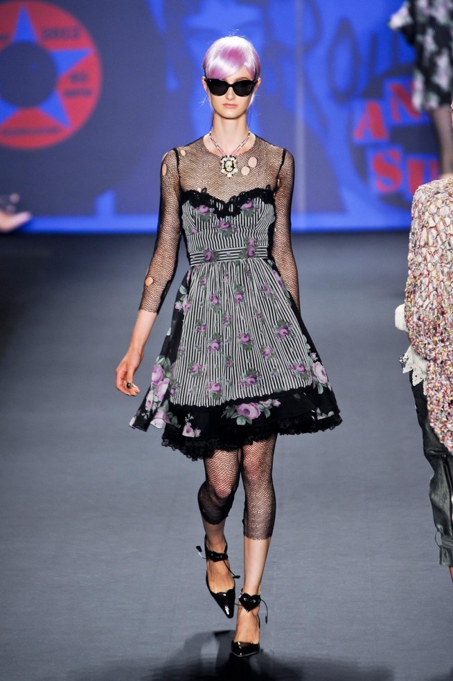 desfile-anna-sui-nova-york-verao2013-115