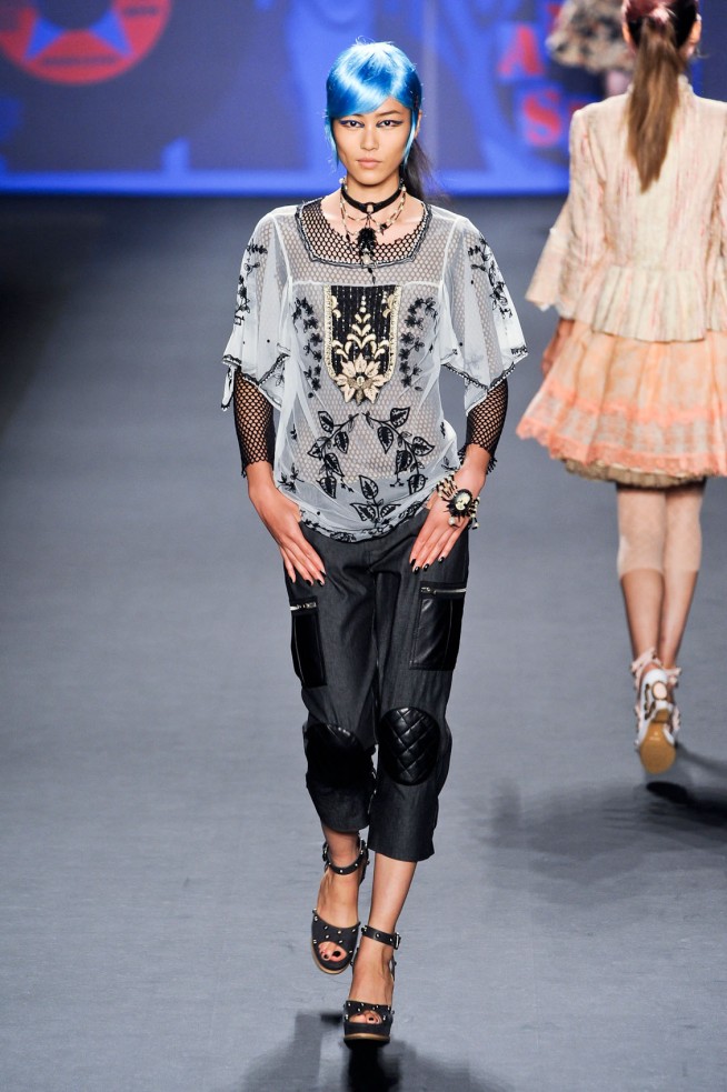 desfile-anna-sui-nova-york-verao2013-122
