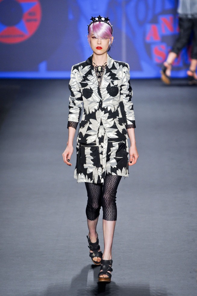 desfile-anna-sui-nova-york-verao2013-124