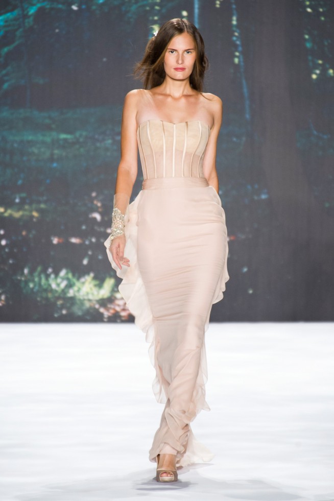 desfile-badgley-mischka-nova-york-verao2013-105