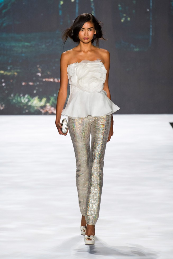 desfile-badgley-mischka-nova-york-verao2013-109