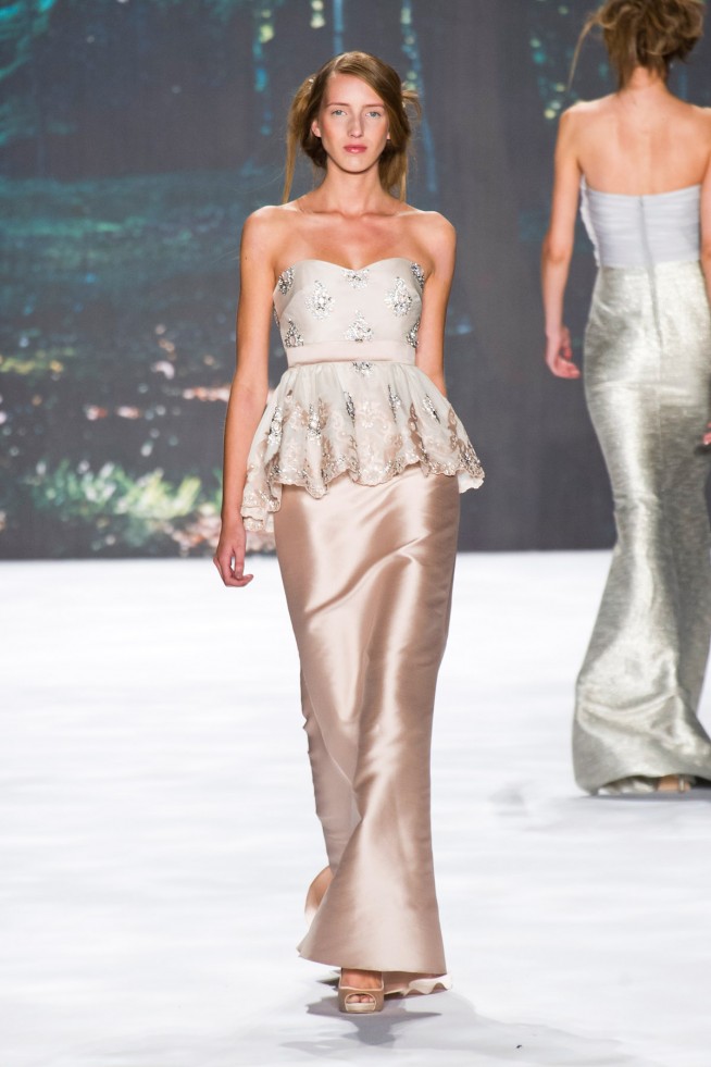desfile-badgley-mischka-nova-york-verao2013-137