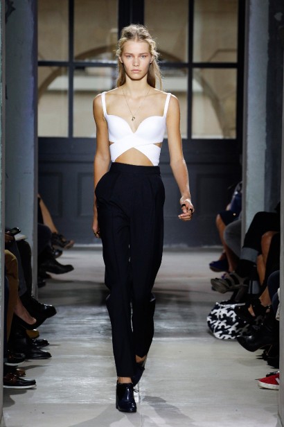 desfile-balenciaga-paris-verao2013-01