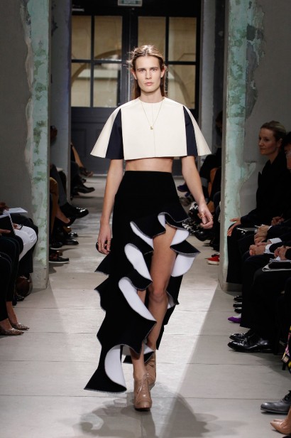 desfile-balenciaga-paris-verao2013-11