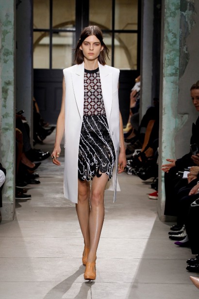 desfile-balenciaga-paris-verao2013-38