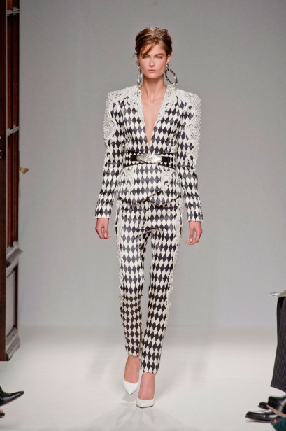 desfile-balmain-paris-verao2013-01