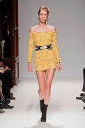 desfile-balmain-paris-verao2013-16