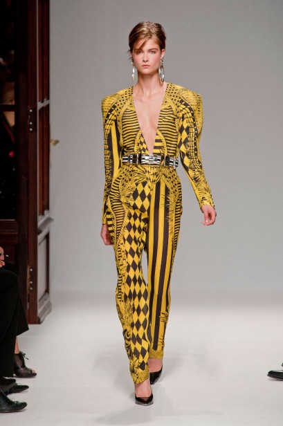 desfile-balmain-paris-verao2013-23