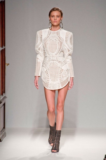 desfile-balmain-paris-verao2013-26