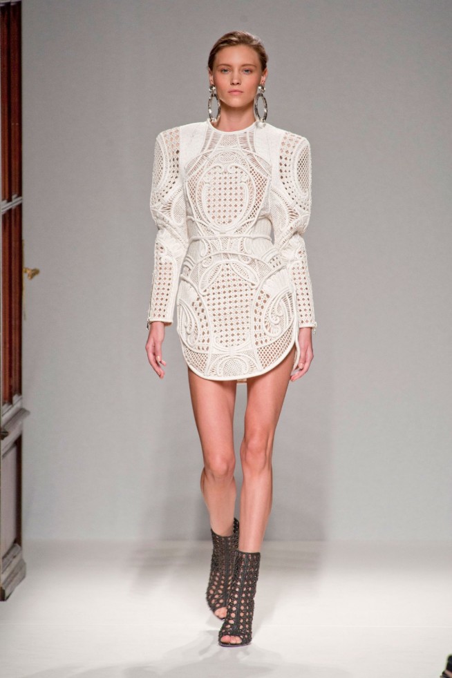desfile-balmain-paris-verao2013-26