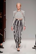 desfile-balmain-paris-verao2013-35