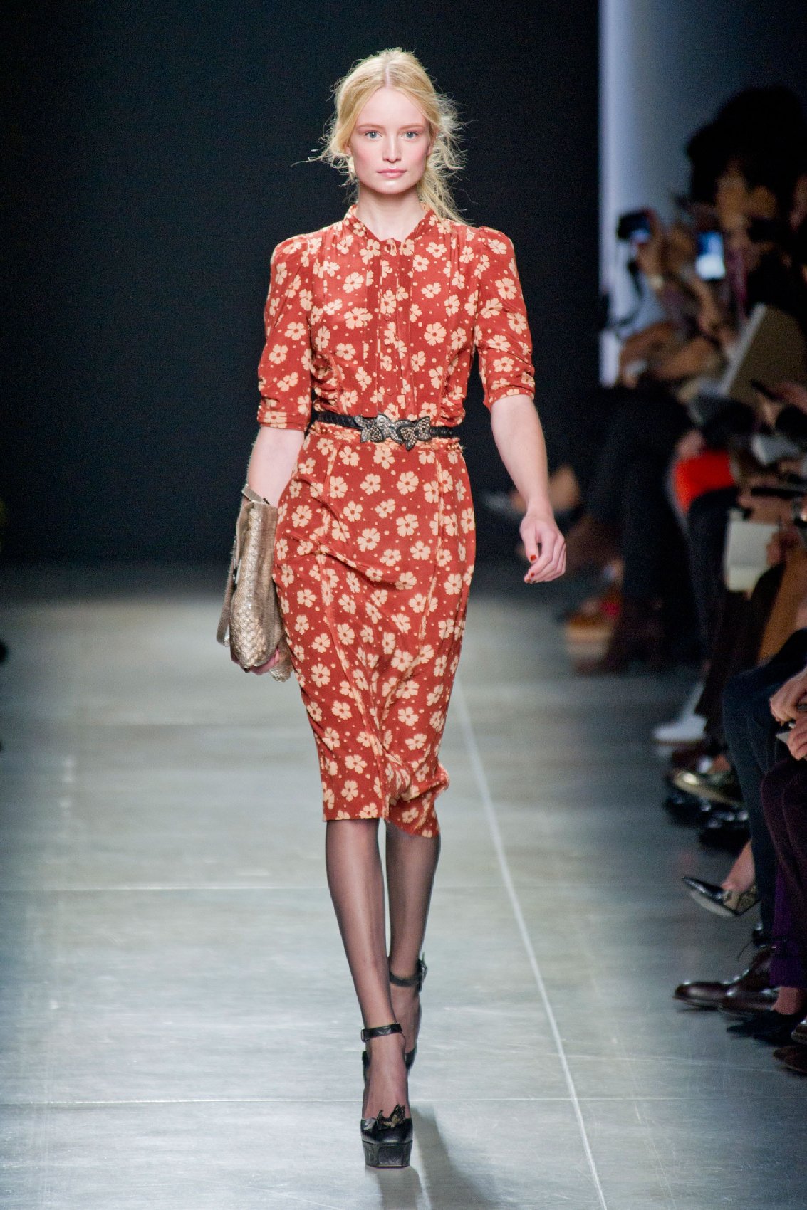 desfile-bottega-veneta-milao-verao2013-01