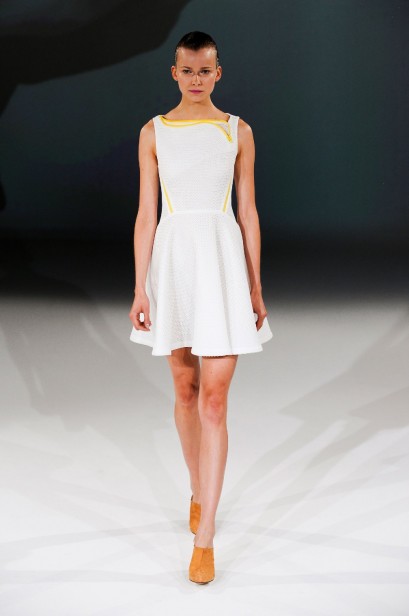 desfile-chalayan-paris-verao2013-11