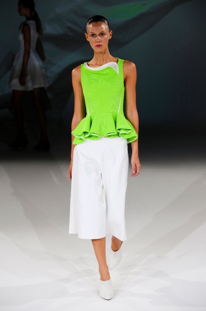 desfile-chalayan-paris-verao2013-12