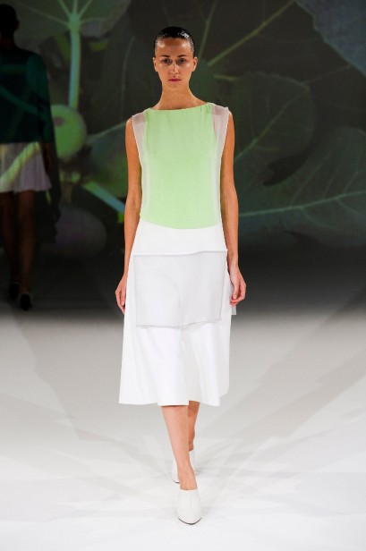 desfile-chalayan-paris-verao2013-16