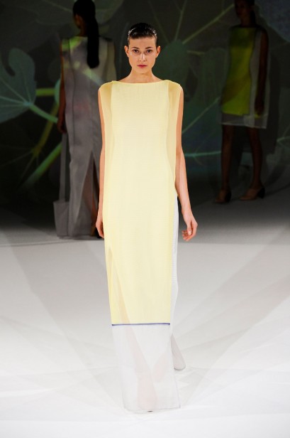 desfile-chalayan-paris-verao2013-18