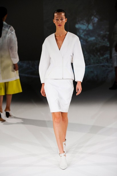 desfile-chalayan-paris-verao2013-21