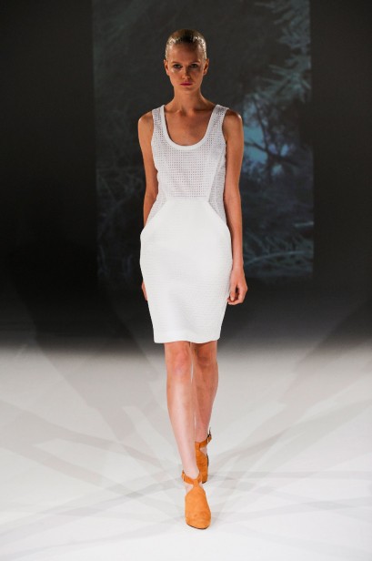 desfile-chalayan-paris-verao2013-23