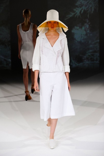 desfile-chalayan-paris-verao2013-24