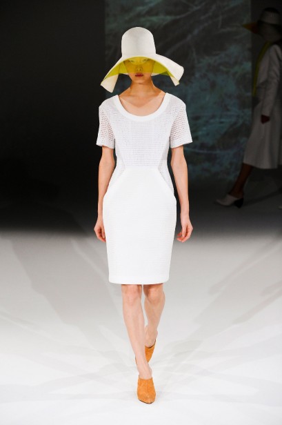 desfile-chalayan-paris-verao2013-25