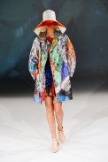 desfile-chalayan-paris-verao2013-36