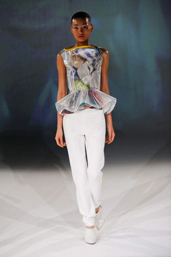 desfile-chalayan-paris-verao2013-38