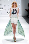 desfile-custo-barcelona-nova-york-verao2013-100