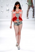 desfile-custo-barcelona-nova-york-verao2013-103