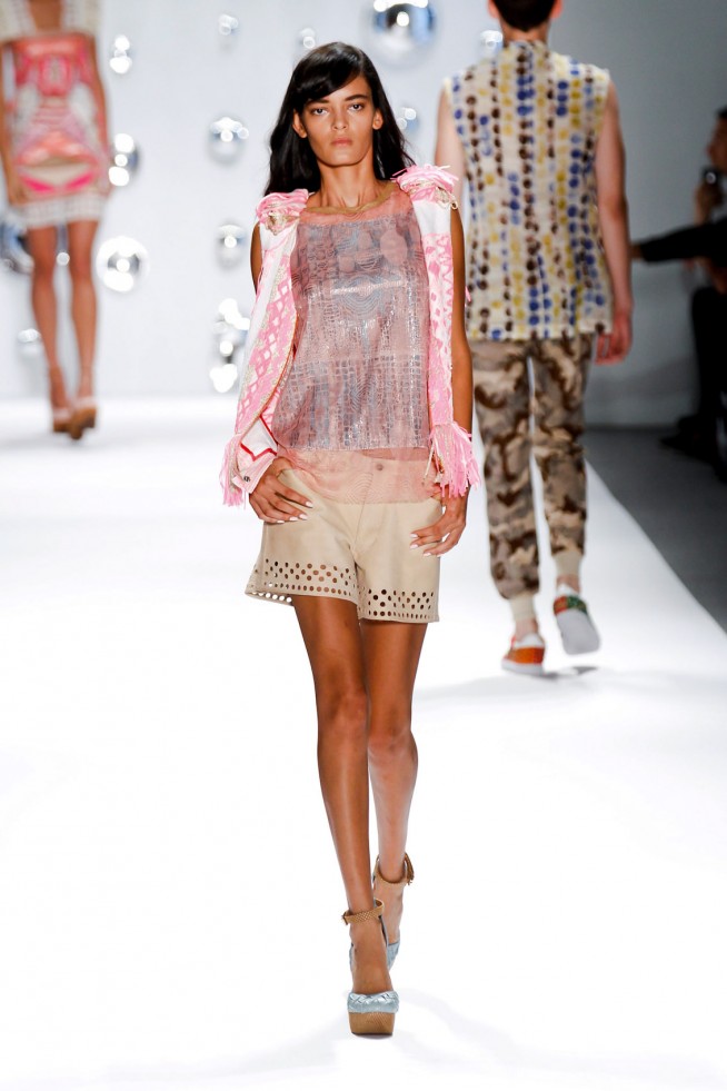 desfile-custo-barcelona-nova-york-verao2013-111