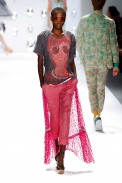 desfile-custo-barcelona-nova-york-verao2013-119