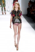 desfile-custo-barcelona-nova-york-verao2013-121